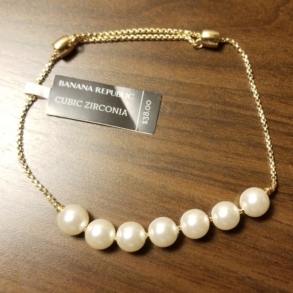 Banana Republic Pearl Slider Bracelet - Picture 2 of 5